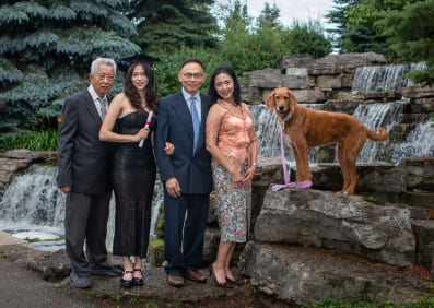 Family & Group Graduation Photos