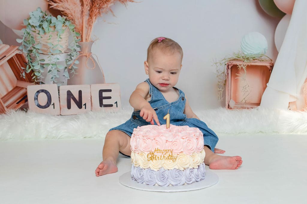 Cake Smash Photography Ideas for Baby's First Birthday